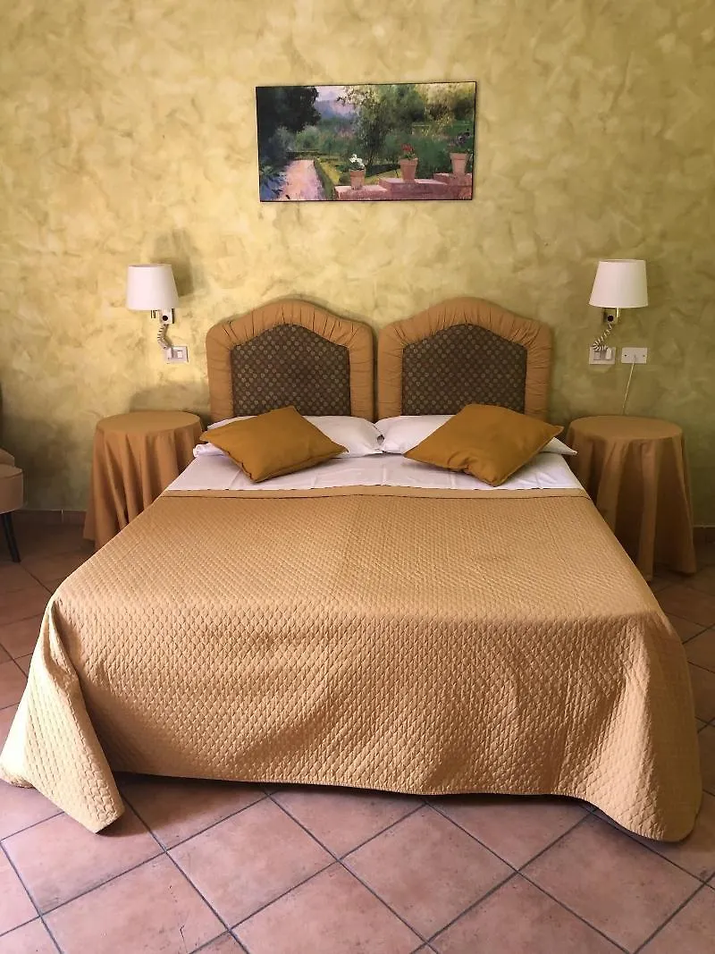 Il Fondaccio Hotel Lizzano In Belvedere 3*,  Italy