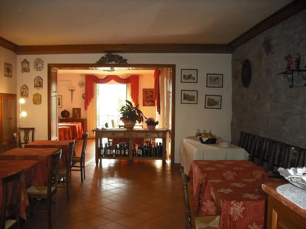 Il Fondaccio Hotel Lizzano In Belvedere 3*,
